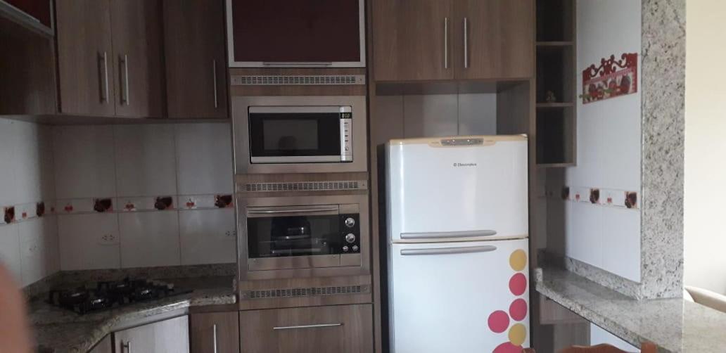 شقة Residencial Franca غاروبابا المظهر الخارجي الصورة